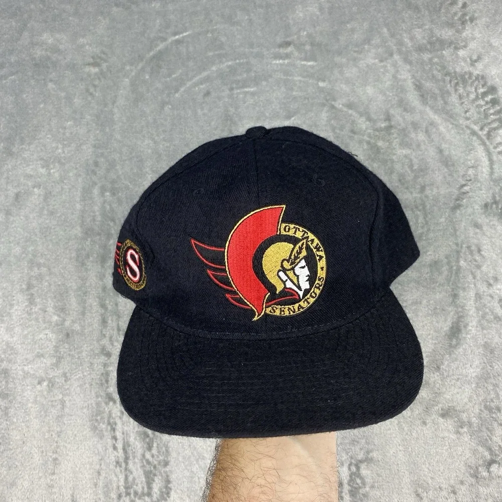 Vintage Ottawa Senators Hat Black Snapback‎ Blockhead Side Logo NHL Cap 90s